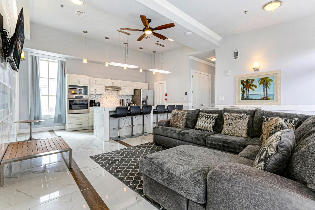 5Br Penthouse With Amenities Near Fq Apartment New Orleans Bagian luar foto