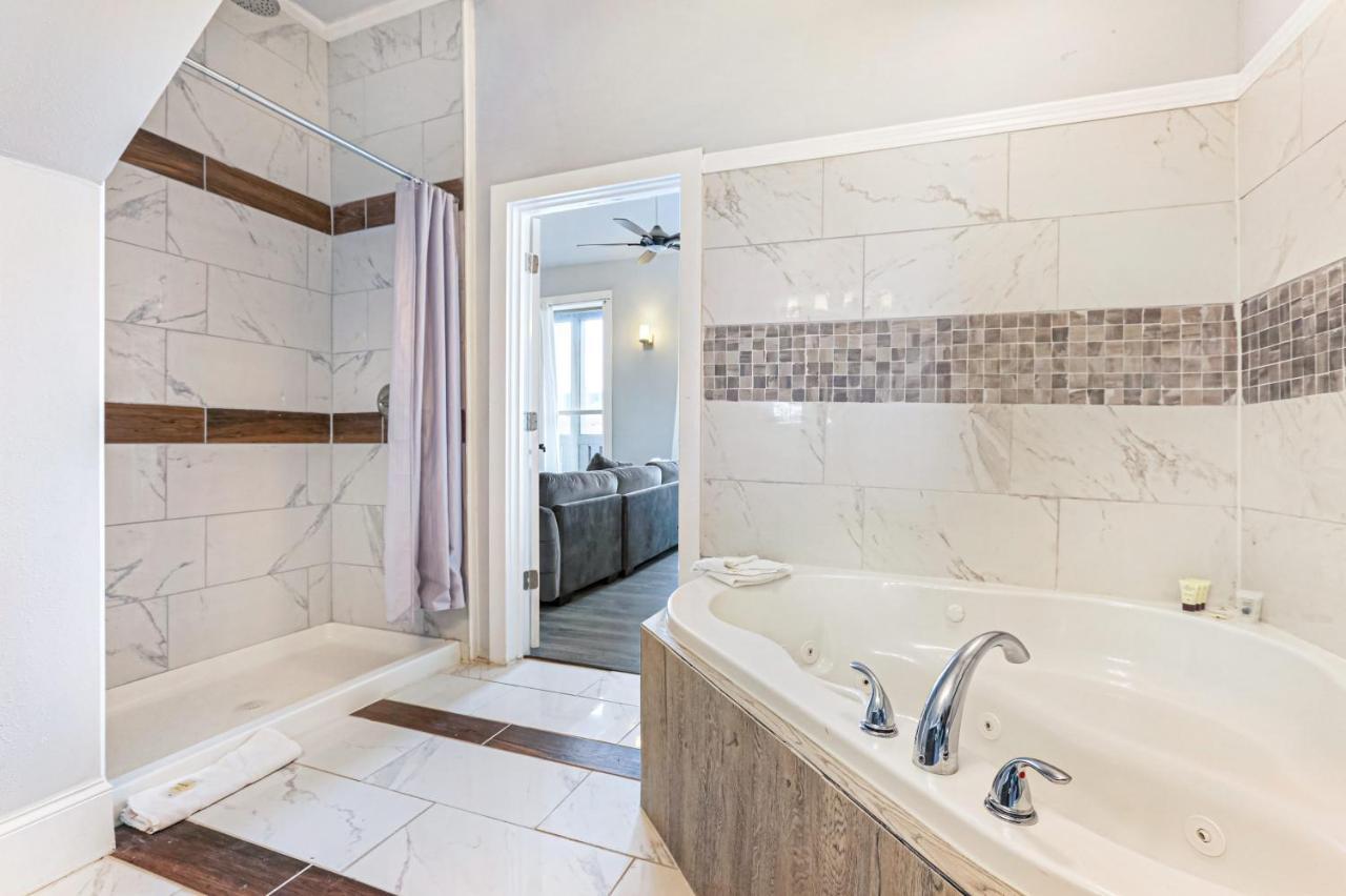 5Br Penthouse With Amenities Near Fq Apartment New Orleans Bagian luar foto