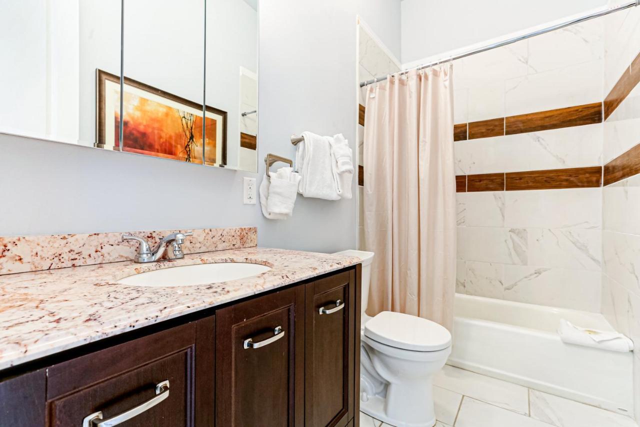 5Br Penthouse With Amenities Near Fq Apartment New Orleans Bagian luar foto
